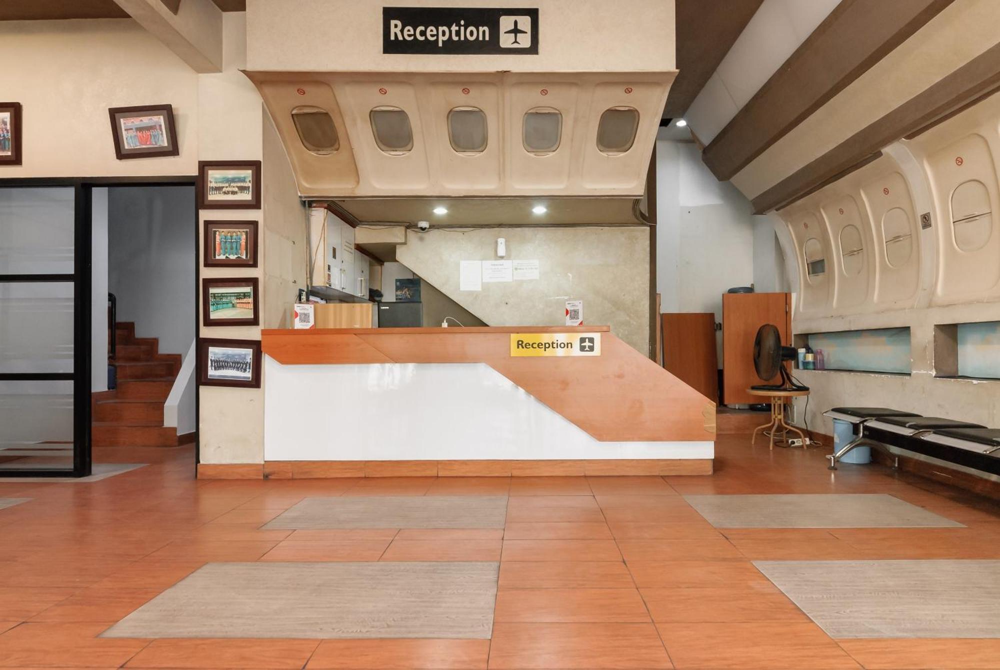 Reddoorz Near Mandaya Royal Hospital Puri Hotel Tangerang Eksteriør billede