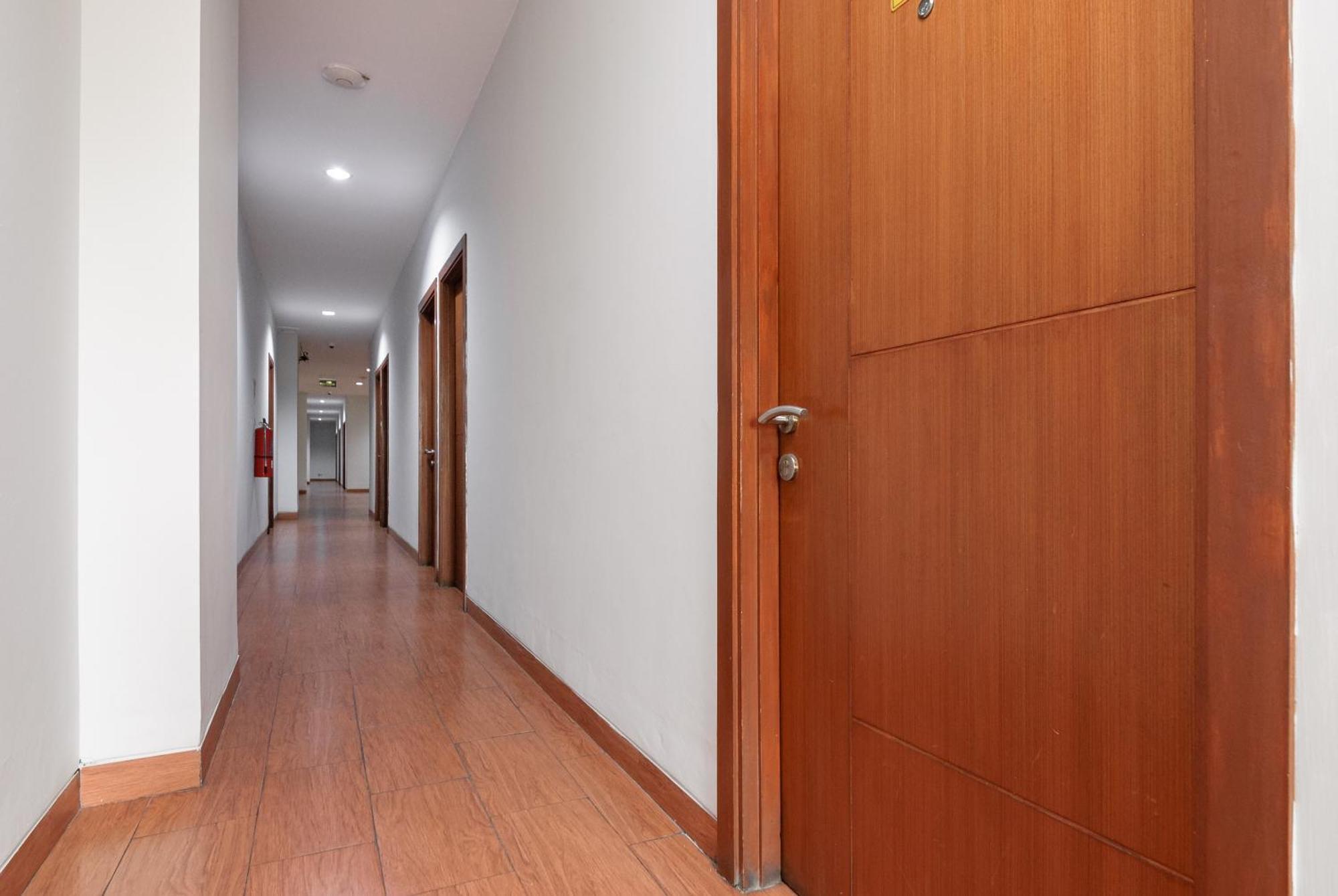 Reddoorz Near Mandaya Royal Hospital Puri Hotel Tangerang Eksteriør billede