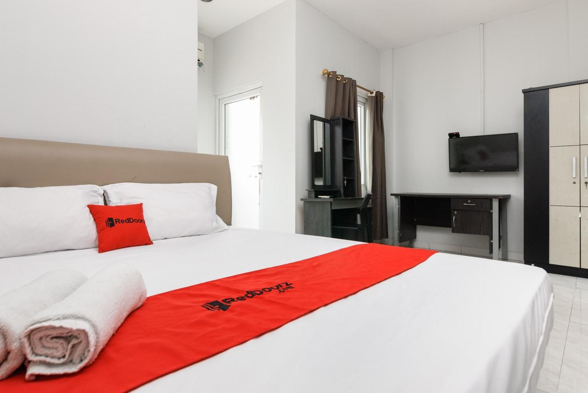 Reddoorz Near Mandaya Royal Hospital Puri Hotel Tangerang Eksteriør billede