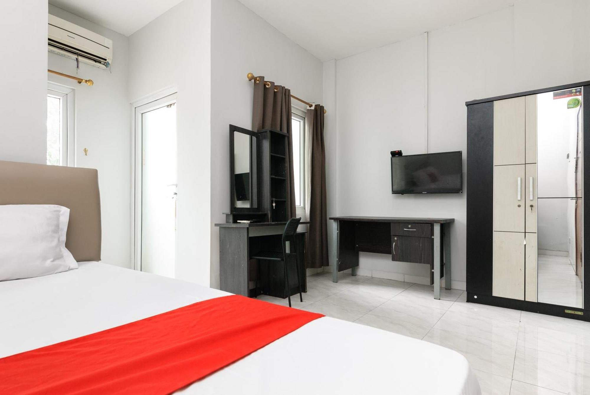 Reddoorz Near Mandaya Royal Hospital Puri Hotel Tangerang Eksteriør billede