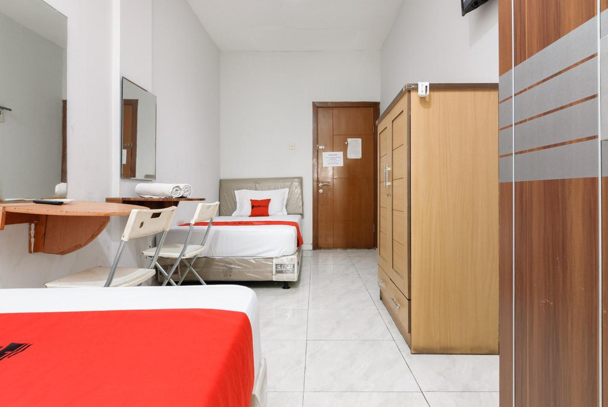 Reddoorz Near Mandaya Royal Hospital Puri Hotel Tangerang Eksteriør billede