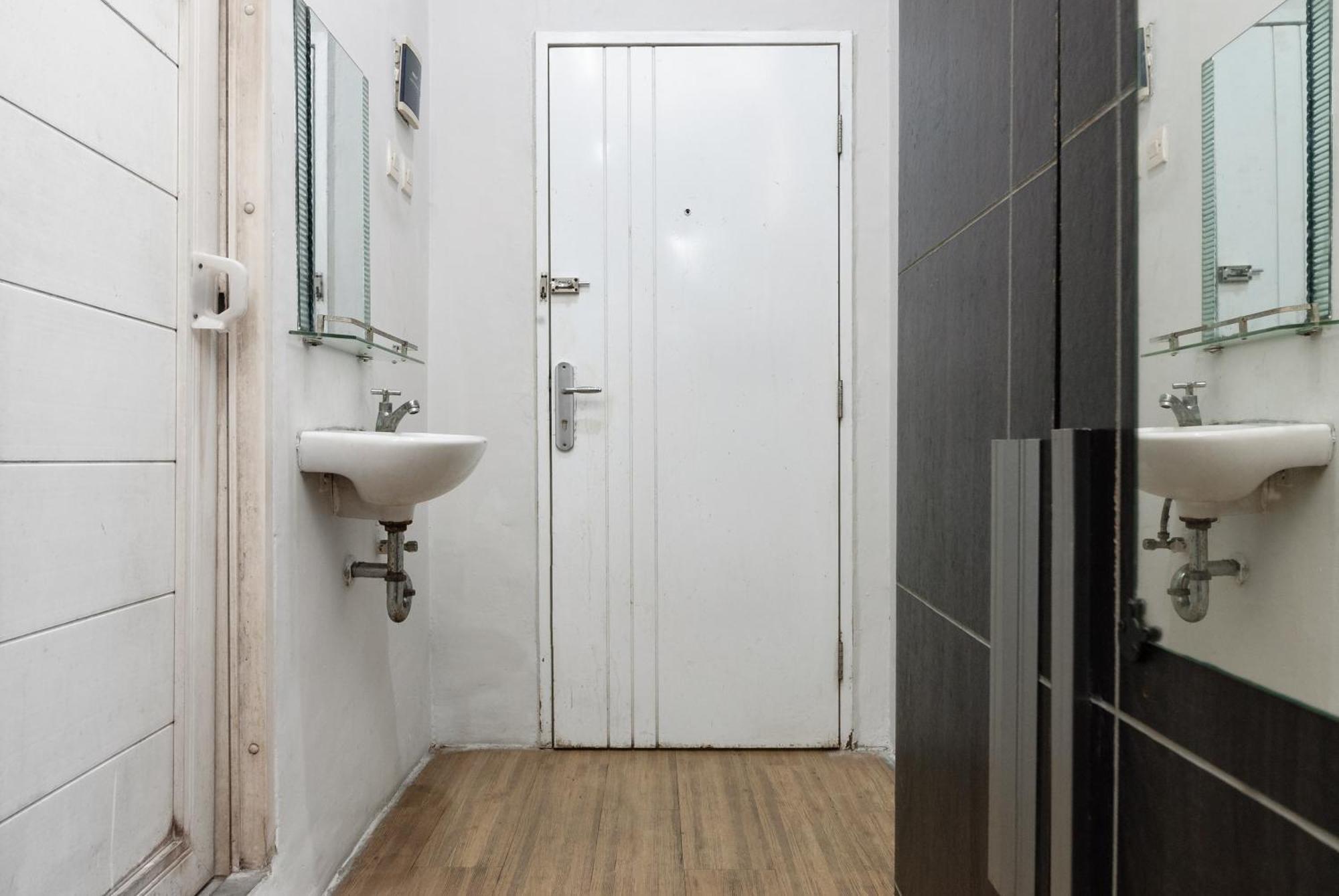 Reddoorz Near Mandaya Royal Hospital Puri Hotel Tangerang Eksteriør billede
